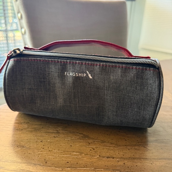 AA Flagship Amenity Travel Bag - Picture 1 of 2
